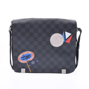 Louis Vuitton Damier District Travel Black Shoulder Bag